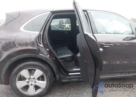 2019 Porsche Cayenne z USA, uszkodzony, nr VIN WP1AA2AY9KDA01840